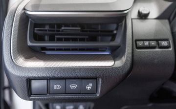 Toyota Prius V (XW60) 2.0  Hybrid Dynamic Force Plug-in 223KM 2023 Toyota Prius Plug-in 2.0 Hybrid Prestige 2.0 Hybryda 223KM, zdjęcie 29