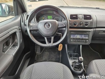 Skoda Roomster Mikrovan Facelifting 1.2 TSI 85KM 2013 Skoda Roomster 1.2 TSI Bogata Wersja 1.2 Benzyna 86KM, zdjęcie 11