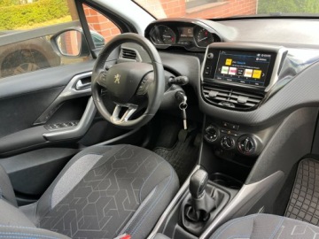 Peugeot 2008 I SUV Facelifting 1.2 PureTech 82KM 2018 Peugeot 2008 1.2 benzyna 82 KM zarejestrowany w PL zadbany mozliwa zam, zdjęcie 6