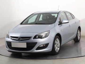 Opel Astra J Sedan 1.6 Twinport ECOTEC 115KM 2017 Opel Astra 1.6 16V, Salon Polska, Serwis ASO, zdjęcie 1