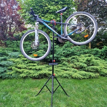 БОЛЬШАЯ ПОДСТАВКА ДЛЯ СЕРВИСНОГО ВЕЛОСИПЕДА, РУЧКА-ВЕШАЛКА, ЗАЖИМ 30 КГ
