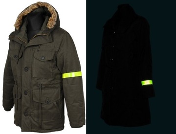 Отражающая рука призматической липучки с повязкой на голову на плече