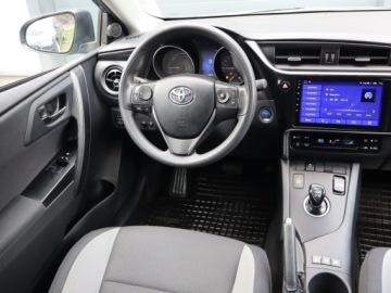 Toyota Auris II Hatchback 5d Facelifting 1.8 Hybrid 136KM 2016 Toyota Auris Hybrid, Salon Polska, Serwis ASO, zdjęcie 6