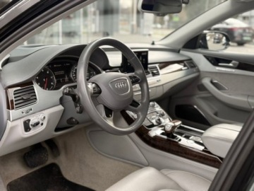 Audi A8 D4 Sedan Facelifting 4.0 TFSI 435KM 2014 Audi A8 A8 L Quattro 4.0 benzyna Japonia 4.0 Benzyna 435KM, zdjęcie 10