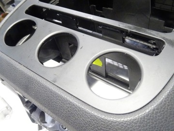 DESKA KONZOLA ULOŽENÍ AIRBAG PÁSY VW GOLF V 5 1K0 HB HATCHBACK NEREPASOVANÝ