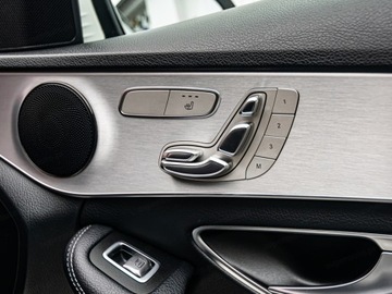 Mercedes Klasa C W205 Kombi 300 245KM 2018 MERCEDES-BENZ C Klasa C 300 2.0 9G-TRONIC 245KM 2018, zdjęcie 8