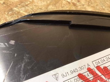 PORSCHE OE 9J1945082B SVĚTLO ZADNÍ