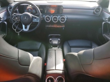 Mercedes CLA C118/X118 2020 Mercedes-Benz CLA 250 2020 2.0 Benzyna 221KM, zdjęcie 4