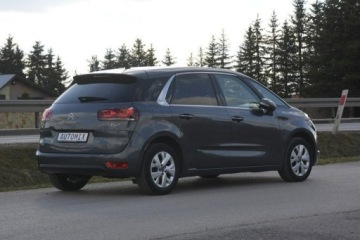 Citroen C4 Picasso II Picasso 1.6 BlueHDi 120KM 2016 Citroen C4 Picasso 1.6HDI nawi kamera nawiew tył, zdjęcie 9