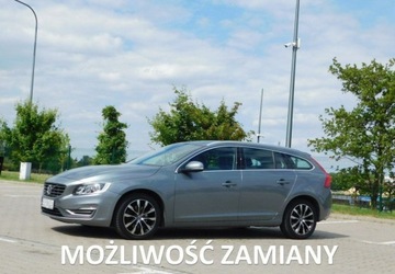 Volvo V60 I Kombi Facelifting 2.0 D3 DRIVE-E 150KM 2018 Volvo V60 z Gwarancja BLiS LCD Zegary Skora Fotele Profilowane 2.0 Diesel