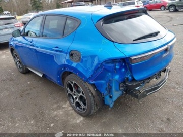 Alfa Romeo 2024 Alfa Romeo Tonale Ti, 2024r., 4x4, 1.3L 1.3 Benzyna 180KM, zdjęcie 3