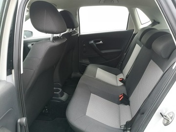 Volkswagen Polo V Hatchback 5d 1.2 TDI-CR DPF 75KM 2010 Volkswagen Polo 1.2 TDI 75KM # Klima # Parktronik, zdjęcie 15
