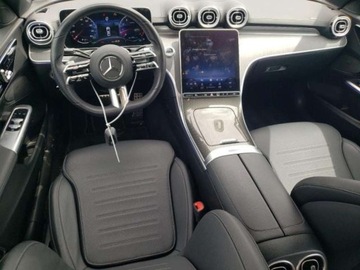 Mercedes Klasa C W206 2022 Mercedes-Benz Klasa C 2022, 2.0L, 4x4, od ubezpieczalni 2.0 Benzyna 255KM, zdjęcie 7