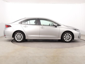 Toyota Corolla XII Sedan 1.5 VVT-i 125KM 2022 Toyota Corolla 1.5 VVT-i, Salon Polska, zdjęcie 5