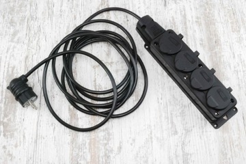 герметичная угловая вилка для садового удлинителя. резиновая заглушка чердака