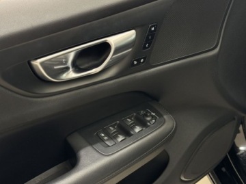 Volvo V60 II  Kombi Plug-in 2.0 T6 Plug-In Hybrid 350KM 2023 Volvo V60 T6 Plug In Core Kamera cofania LED CarPlayAndroid Auto ACC, zdjęcie 21