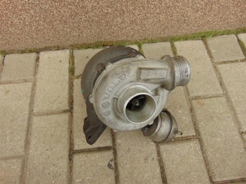 VOLVO S60 V70 XC90 2.4 D5 TURBOSPRĘŻARKA 8689592