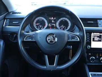 Skoda Octavia III Kombi Facelifting 1.6 TDI 115KM 2018 Skoda Octavia 1.6 TDI, Salon Polska, Navi, Klima, zdjęcie 19