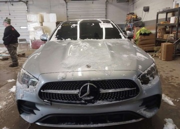 Mercedes Klasa E W213 Kombi Facelifting 2.0 E300 258KM 2021 Mercedes-Benz Klasa E MERCEDES-BENZ E 350 4MATIC 2.0 Benzyna 259KM, zdjęcie 7