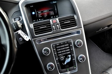Volvo XC60 I SUV Facelifting 2.0 D3 136KM 2015 Volvo XC 60 LiFT 2,0 D3 5-Cilindrów Ledy Digital, zdjęcie 25