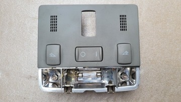 AUDI A2 LAMPKA WNĘTRZA PODSUFITKI 8Z0947111