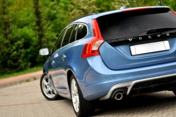 Volvo V60 I Kombi Facelifting 2.0 D3 DRIVE-E 150KM 2017 Volvo V60 D3 2.0 150KM R-Desing Xenon Led Navi, zdjęcie 32