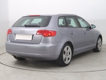 Audi A3 8P Hatchback 3d 1.6 FSI 115KM 2005 Audi A3 1.6 FSI, Klima, Klimatronic, zdjęcie 4