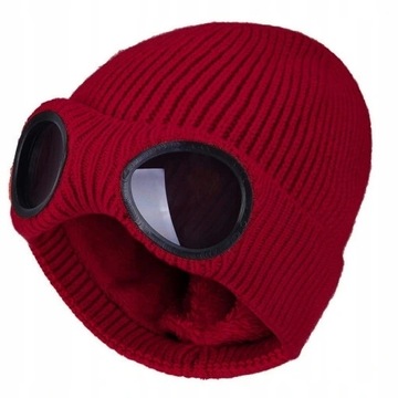Czapka zimowa 0202) czerwony r. uniwersalny