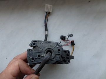 Механизм закрытия зеркала Avensis T25 подъемник правый 9-контактный 9-контактный