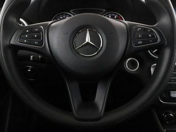 Mercedes Klasa A W176 Hatchback 5d Facelifting 180 122KM 2015 Mercedes A 180 półskóra navi grzane fotele, zdjęcie 20