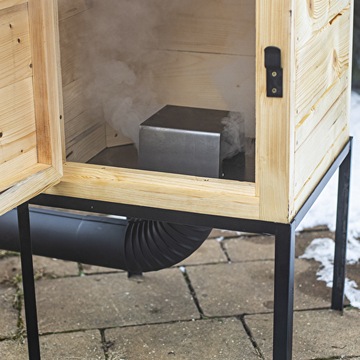 Деревянная коптильня 60 см с камином