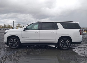 Chevrolet Suburban GMT900 2021 Chevrolet Suburban 2021r., 4WD RST, 5.3L, od ubezpieczalni 5.3 Benzyna, zdjęcie 3