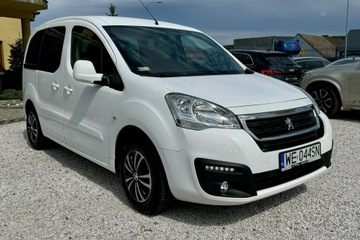 Peugeot Partner II Tepee Facelifting 2015 1.6 BlueHDi 100KM 2018 Peugeot Partner Tepee,5-osób,Krajowy,F.VAT, zdjęcie 2