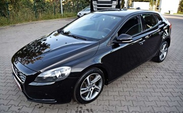 Volvo V40 II Hatchback 1.5 T2 DRIVE-E 122KM 2015 Volvo V40 Lift Automat, Nawigacja, Park Assistant, Grzana szyba, Bezwypadk, zdjęcie 2
