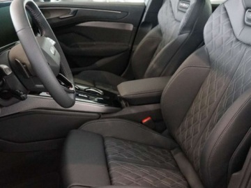 Audi A6 C9 3.0 55 TFSI 367KM 2026 AUDI A6 TFSI quattro S line Avant Combi (367KM) 2026, zdjęcie 4