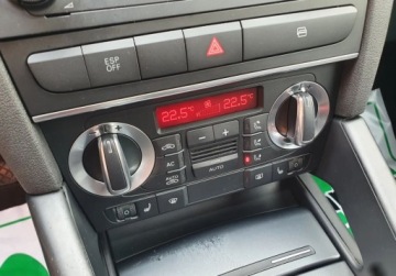 Audi A3 8P Hatchback 3d 2.0 TDI CR 140KM 2009 Audi A3 3-drzwiowe BOSE Tempomat GetHelp 2.0 Diesel 140KM, zdjęcie 13