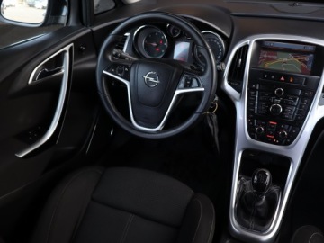 Opel Astra J Sports Tourer 1.7 CDTI ECOTEC 110KM 2011 Opel Astra 1.7 CDTI, Salon Polska, Navi, Klima, zdjęcie 6