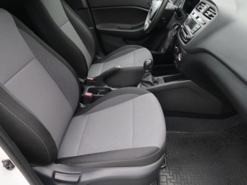 Hyundai i20 II Coupe 1.2 MPI 84KM 2017 Hyundai i20 1.2, Salon Polska, Serwis ASO, Klima, zdjęcie 8