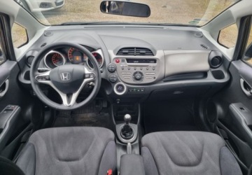 Honda Jazz III 1.4 i-VTEC 100KM 2009 Honda Jazz Honda Jazz 1.4 i-VTEC Elegance 1.3 Benzyna 100KM, zdjęcie 21