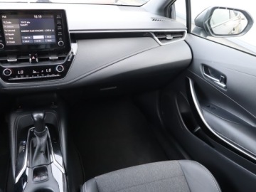 Toyota Corolla XII TS Kombi 1.8 Hybrid 122KM 2021 Toyota Corolla 1.8 Hybrid, Salon Polska, zdjęcie 7