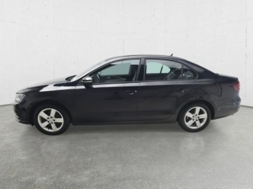 Volkswagen Jetta VI Sedan Facelifting 1.4 TSI 125KM 2017 Volkswagen Jetta Poleasingowe.pl ECR, zdjęcie 3