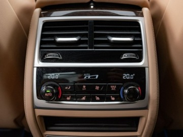 BMW Seria 7 G70 2022 BMW 745 PY13616#745Le xDrive Ambient K.cofania, zdjęcie 24