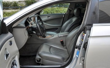 Mercedes CLS W219 Coupe 3.0 V6 (320 CDI) 224KM 2006 Mercedes-Benz CLS 3,0CDI (224KM) Skory Automat 3.0 Diesel 224KM, zdjęcie 9