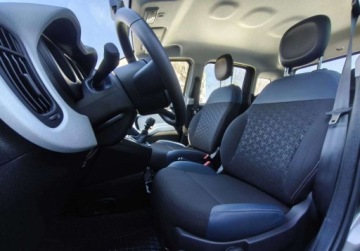 Fiat Panda III Hatchback 5d seria 4 1.0 Hybrid 70KM 2021 Fiat Panda mildHybrid City Cross, Czujniki parkowania, Klimatyzacja, Salon, zdjęcie 6