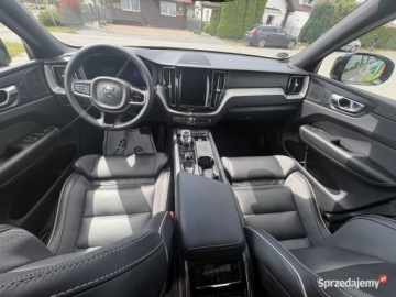 Volvo XC60 II Crossover Facelifting 2.0d B4 197KM 2023 Volvo XC60 AWD 2.0 Diesel Hybryda 197 KM Automat 2.0 197KM, zdjęcie 7