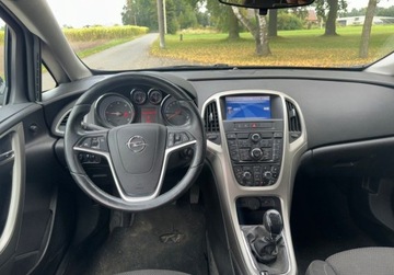 Opel Astra J Sports Tourer 1.7 CDTI ECOTEC 110KM 2012 Opel Astra Zarejestrowany, ori. lakier, podgrzewana kierownica, hak 1.7, zdjęcie 13