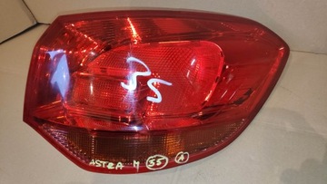 LAMPA TYL PRAWA W BLOTNIK OPEL ASTRA J IV 4 KOMBI