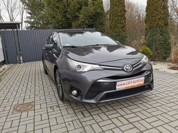Toyota Avensis III Sedan Facelifting 2015 1.8 Valvematic 147KM 2015 Toyota Avensis 1.8 Benzyna 147KM Salon Serwis FV, zdjęcie 2