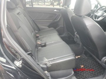 Volkswagen Tiguan II 2022 Volkswagen Tiguan 2022r,2,0L SE 4X4 2.0 Benzyna 184KM, zdjęcie 10