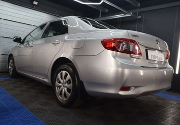 Toyota Corolla X Sedan Facelifting 1.4 D-4D 90KM 2013 Toyota Corolla Polski salon_1.4 D_90KM _ klimatyzacja _ podgrzewane fotele, zdjęcie 3